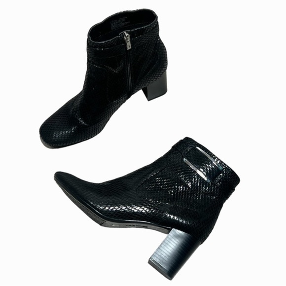 Calvin Klein Black Snake Print Cattee Booties size 10 - Picture 5 of 11